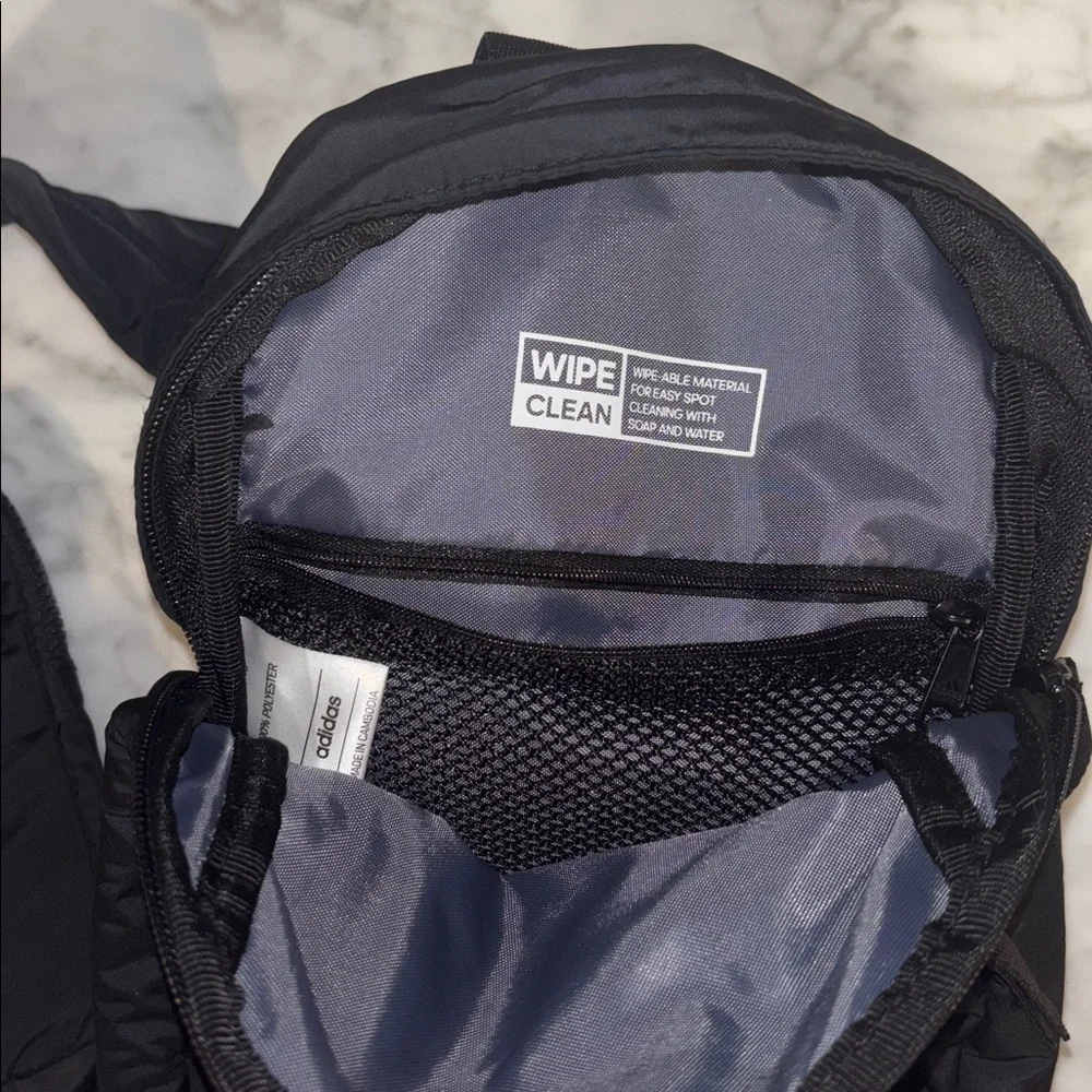 adidas compact versatile
